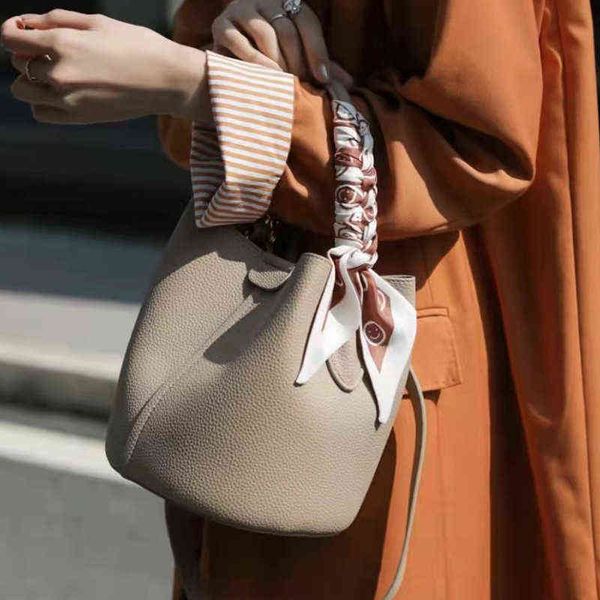luxury women bucket bag shoulder handbag leather messenger bag women shoulder bag women 220611
luxury women bucket bag shoulder handbag leather messenger bag women shoulder bag women 220611