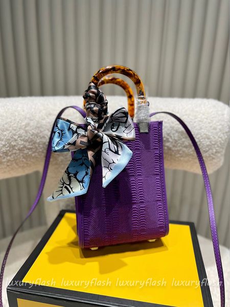 fashion totes women designer handbags mini retro casual wallets with letters 2022 new summer shoulder crossbody bags
fashion totes women designer handbags mini retro casual wallets with letters 2022 new summer shoulder crossbody bags