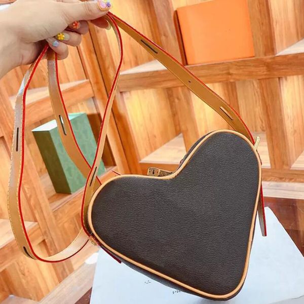 designer luxury women the tote bag fashion versatile handbags shoulder crossbody bags purse tories totes large capacity saddle wallets 7a km
designer luxury women the tote bag fashion versatile handbags shoulder crossbody bags purse tories totes large capacity saddle wallets 7a km