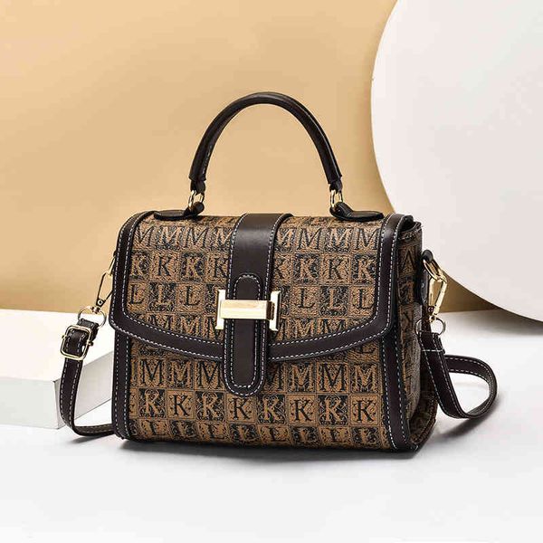 fashion luxury bag wholesale and new hand-held small versatile style women's high-end single shoulder msenger fashionable
fashion luxury bag wholesale and new hand-held small versatile style women's high-end single shoulder msenger fashionable