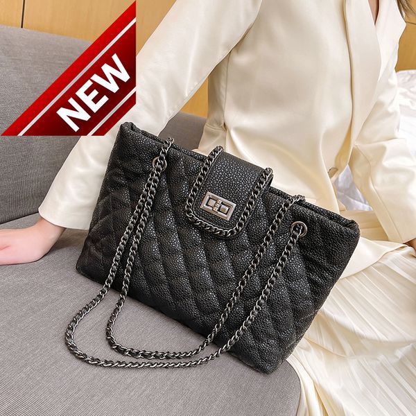 direct sale quality discount strendy embroidered chain 2022 and elegant women's trend fashion women messenger bag
direct sale quality discount strendy embroidered chain 2022 and elegant women's trend fashion women messenger bag