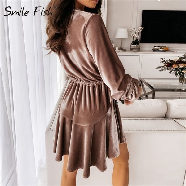 winter wrinkled velvet dresses warm women fashion bodycon 2020 autumn dresses v-neck dress mini evening party club lj201113, Black;gray
winter wrinkled velvet dresses warm women fashion bodycon 2020 autumn dresses v-neck dress mini evening party club lj201113, Black;gray