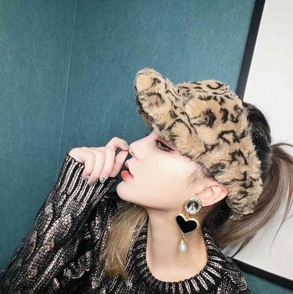 korea dongdamen net red leopard pattern plush empty hat autumn and winter imitation fur hairless cap female, Blue;gray
korea dongdamen net red leopard pattern plush empty hat autumn and winter imitation fur hairless cap female, Blue;gray