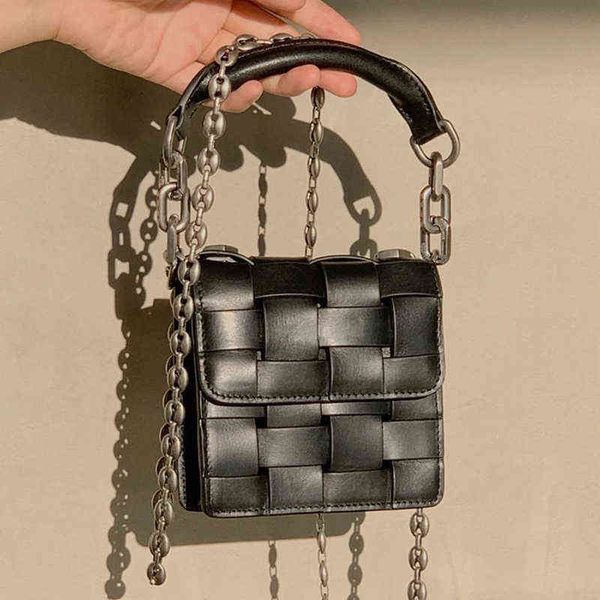 dark heavy industry woven purses and handbags chain portable mobile phone crossbody bags small square shoulder messenger new x220331
dark heavy industry woven purses and handbags chain portable mobile phone crossbody bags small square shoulder messenger new x220331