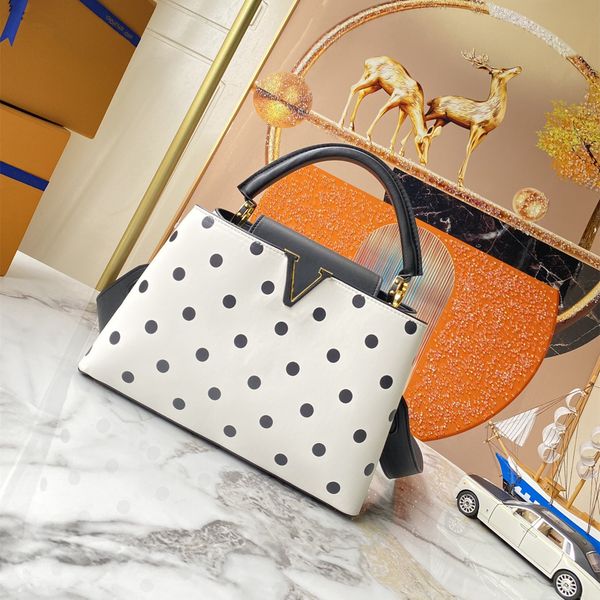 designer women bag capucines bb luxury taurillon genuine leather handle purse fashion crossbody handbags mm shoulder bags handbag luxurious
designer women bag capucines bb luxury taurillon genuine leather handle purse fashion crossbody handbags mm shoulder bags handbag luxurious