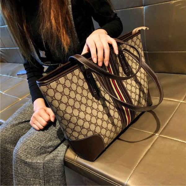 bags handbags 2022 women's large capacity fashion hand leisure one shoulder tote is popular this year, Black;red
bags handbags 2022 women's large capacity fashion hand leisure one shoulder tote is popular this year, Black;red