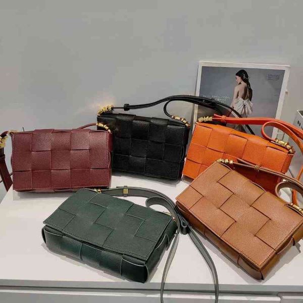 agent foreign trade cross hair border leather woven leather fashion temperament single shoulder multi-functional oblique cross
agent foreign trade cross hair border leather woven leather fashion temperament single shoulder multi-functional oblique cross