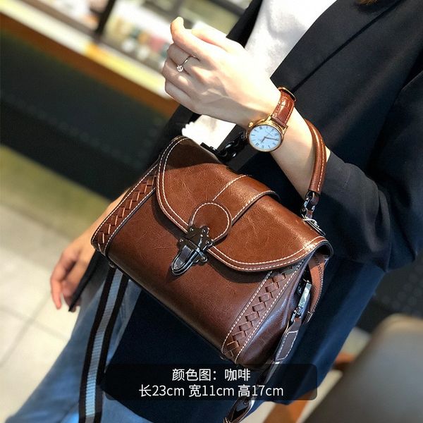 cowhide small bag women 2022 new woven portable shoulder bag fashion temperament genuine leather womens bag crossbody wholesale
cowhide small bag women 2022 new woven portable shoulder bag fashion temperament genuine leather womens bag crossbody wholesale