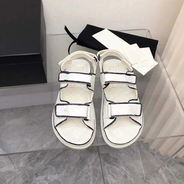no box. white black 22c leather mules slides strap flats printed dad sandals hook and loop beach shoes imported sheepskin lining size 35-42
no box. white black 22c leather mules slides strap flats printed dad sandals hook and loop beach shoes imported sheepskin lining size 35-42