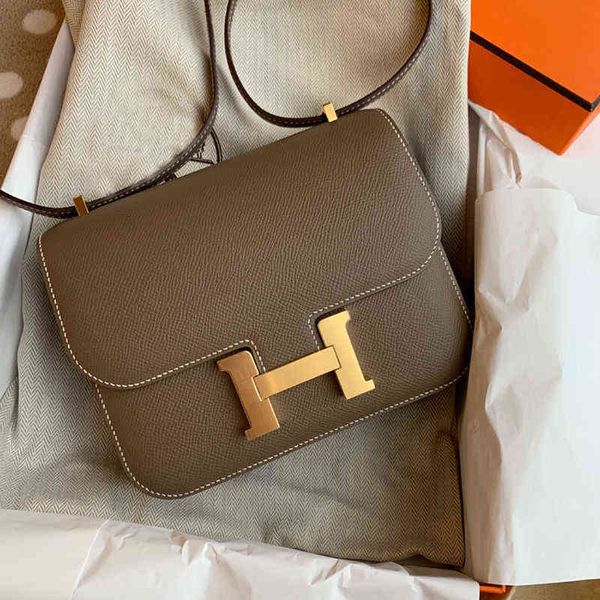 handbag herme constance24 19 bag female 2022 leather h buckle palm print small square single shoulder oblique span stewardess tofu
handbag herme constance24 19 bag female 2022 leather h buckle palm print small square single shoulder oblique span stewardess tofu