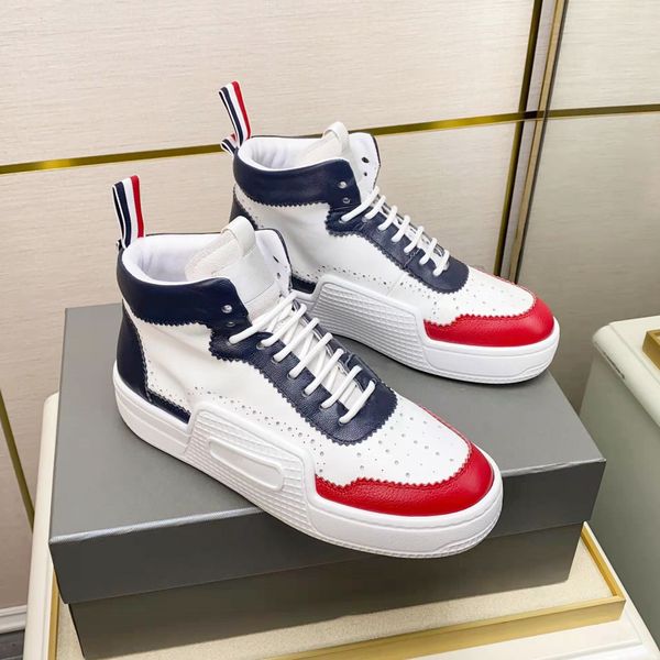 fashion designer men casual sports shoes simple design mixed color leather lace-up handsome high-board shoe outdoor breathable platform bask, Black
fashion designer men casual sports shoes simple design mixed color leather lace-up handsome high-board shoe outdoor breathable platform bask, Black