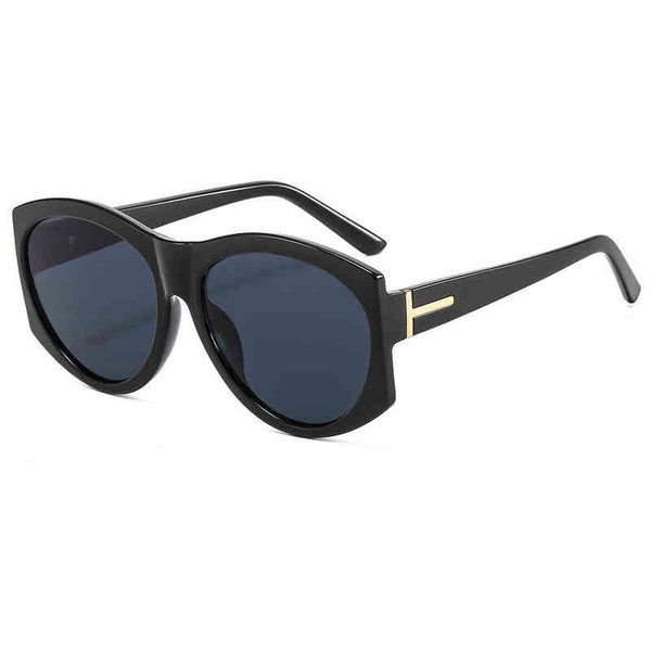 same letter t large frame outdoor pc men's and women's glasses luxury brand designer punk sunglasses fashion shades uv400, White;black
same letter t large frame outdoor pc men's and women's glasses luxury brand designer punk sunglasses fashion shades uv400, White;black