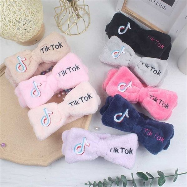 tiktok velvet fleece hair bow headbands hair bands wraps for women girl makeup headband wide-brimmed elastic hairband sports fitness head wr, Slivery;white
tiktok velvet fleece hair bow headbands hair bands wraps for women girl makeup headband wide-brimmed elastic hairband sports fitness head wr, Slivery;white