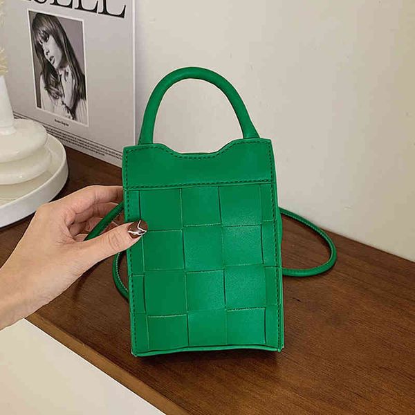 mini weave women messenger phone bag pu leather handbag with short handle summer luxury designer trend shoulder bag g220429
mini weave women messenger phone bag pu leather handbag with short handle summer luxury designer trend shoulder bag g220429