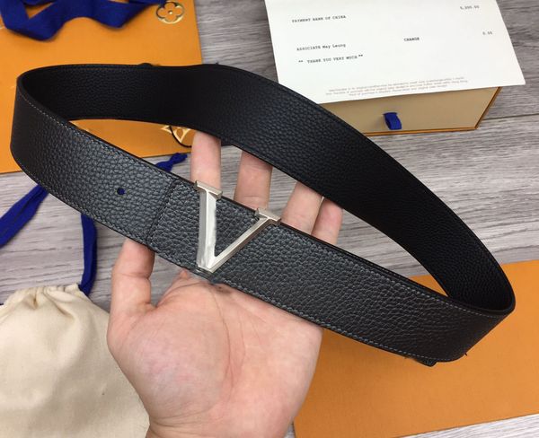 male and female belt designer luxury fashion classic can be matched with formal casual with a box size 4.0 cm 84132, Black;brown
male and female belt designer luxury fashion classic can be matched with formal casual with a box size 4.0 cm 84132, Black;brown