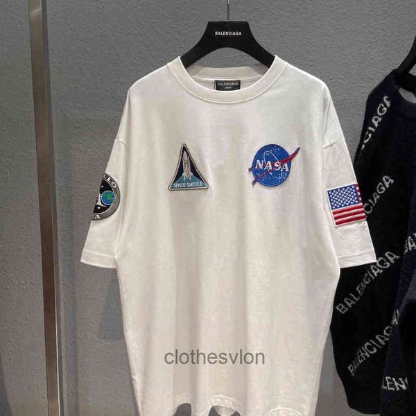 european and american 2022 designer t shirts balencaigass trendy tshirt bnasa astronaut space embroidery couple cotton short sleev, White;black
european and american 2022 designer t shirts balencaigass trendy tshirt bnasa astronaut space embroidery couple cotton short sleev, White;black