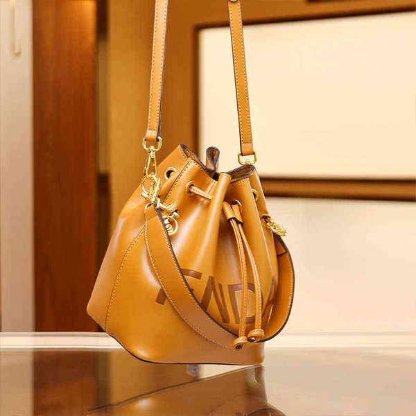 factory online export designer brand bags leather bucket women's 2022 summer new high-end texture trend versatile large capacity should
factory online export designer brand bags leather bucket women's 2022 summer new high-end texture trend versatile large capacity should