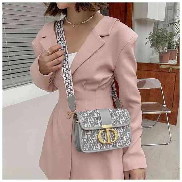 bags sale purses minority light luxury female autumn winter small square wide shoulder strap messenger bag high sense commuter bag
bags sale purses minority light luxury female autumn winter small square wide shoulder strap messenger bag high sense commuter bag