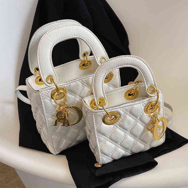 kf3c high sense niche bag female summer 2022 new popular fashion temperament portable princess of wales bag foreign gas messenger bag
kf3c high sense niche bag female summer 2022 new popular fashion temperament portable princess of wales bag foreign gas messenger bag