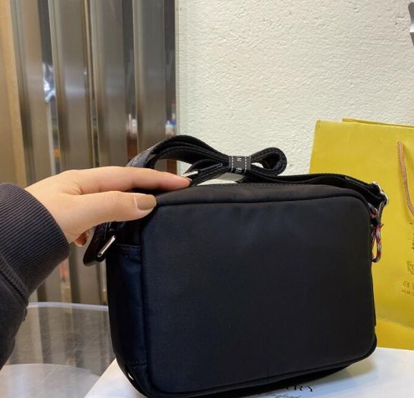 evening bags 2021 winter design chest men's and women's handbag purse full color cute messenger bag shoulder bag size 23cmd
evening bags 2021 winter design chest men's and women's handbag purse full color cute messenger bag shoulder bag size 23cmd