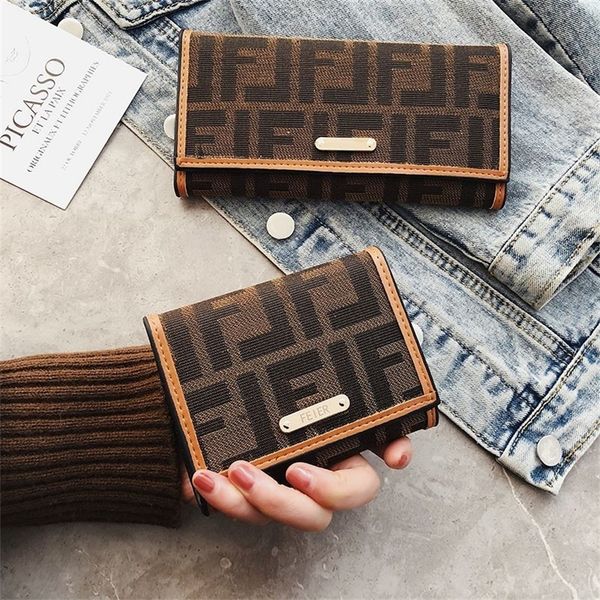 20% off 2022 new fashion trendy bags wallet female european and retro student letter printing multi card position three fold zero wallet, Red;black
20% off 2022 new fashion trendy bags wallet female european and retro student letter printing multi card position three fold zero wallet, Red;black