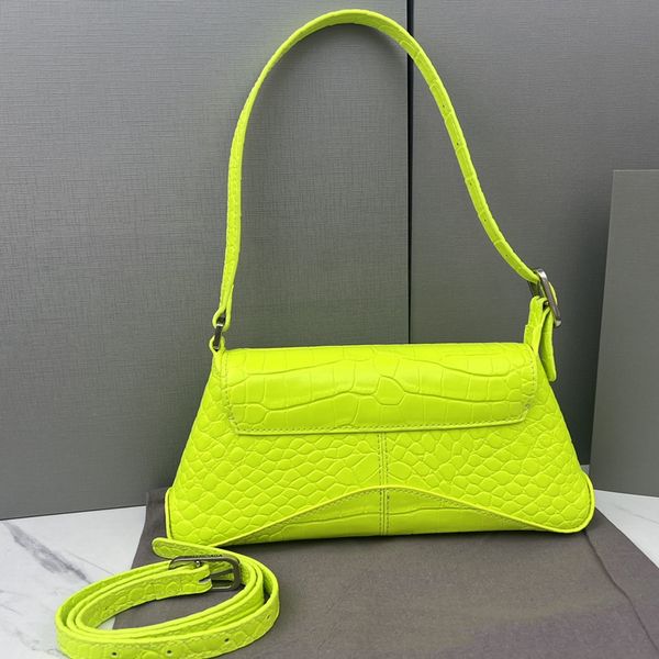 2022 women luxury designer shoulder bags summer ladies underarm bag fashion crossbody bags hardware letter design adjustable straps 7 colors
2022 women luxury designer shoulder bags summer ladies underarm bag fashion crossbody bags hardware letter design adjustable straps 7 colors