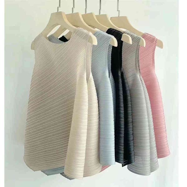 women's tanks camis 22 summer style simple temperament fashionable irregular tailoring loose slim profile comfortable a-line vest top, White
women's tanks camis 22 summer style simple temperament fashionable irregular tailoring loose slim profile comfortable a-line vest top, White