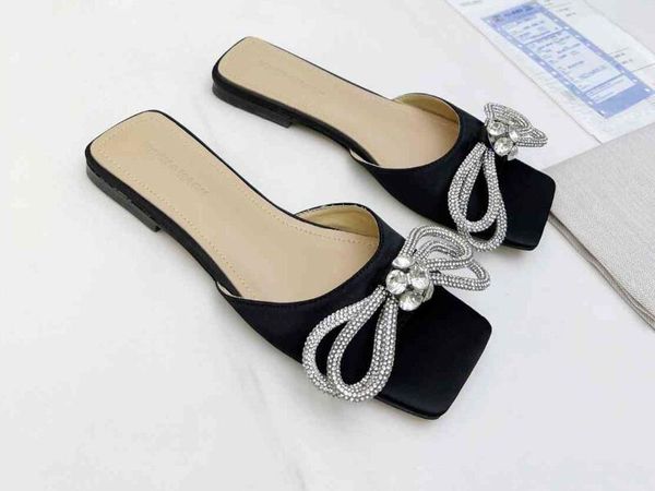 realfine slippers 5a 5518180 mach&mach double bow mules flat slipper pvc sandals for women size 35-42, Black
realfine slippers 5a 5518180 mach&mach double bow mules flat slipper pvc sandals for women size 35-42, Black