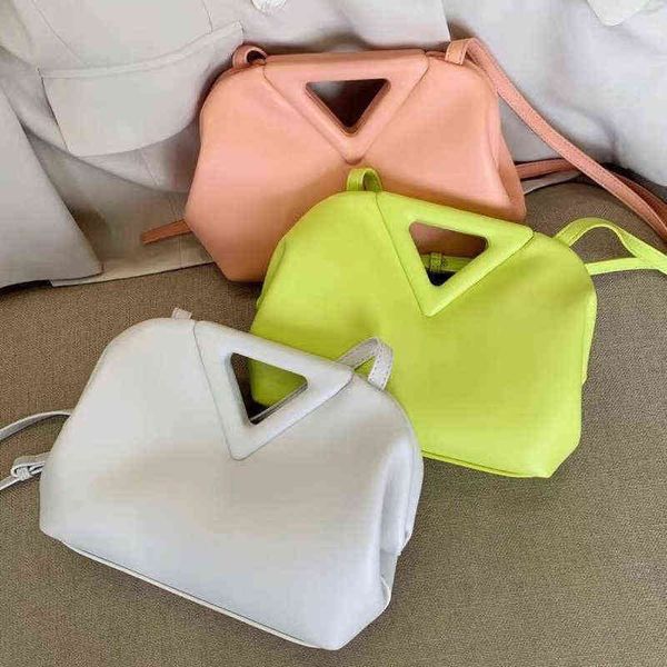 fashion luxury brand designer style ladies handbag women handle shoulder bag triangle cowhide leather 220613
fashion luxury brand designer style ladies handbag women handle shoulder bag triangle cowhide leather 220613