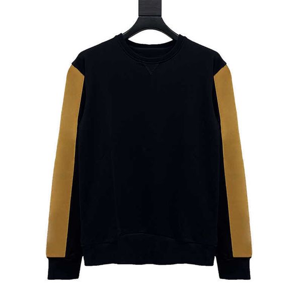 new fashion sweatshirt hoodie couples letter print pullover mens round neck long sleeves with checked pattern on the arm, Black
new fashion sweatshirt hoodie couples letter print pullover mens round neck long sleeves with checked pattern on the arm, Black