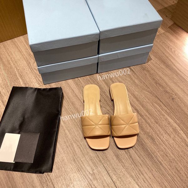 2022 designer women high-quality slippers spring and summer simple sandals lazy beach sliding flip-flops size35-42 hx220305, Black
2022 designer women high-quality slippers spring and summer simple sandals lazy beach sliding flip-flops size35-42 hx220305, Black