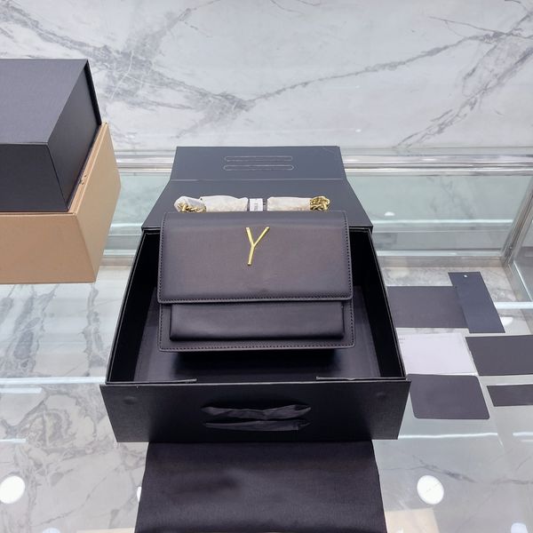 shoulder bags metal chain smooth leather within the interval envelope packet magnet buckle
shoulder bags metal chain smooth leather within the interval envelope packet magnet buckle