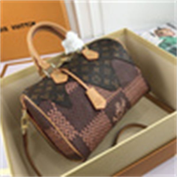 louiseity 1 viutonit luxury designer m57068 women travel brand handbags man real shopping 556 shoulder tote leather bags bag eveni lwaik
louiseity 1 viutonit luxury designer m57068 women travel brand handbags man real shopping 556 shoulder tote leather bags bag eveni lwaik