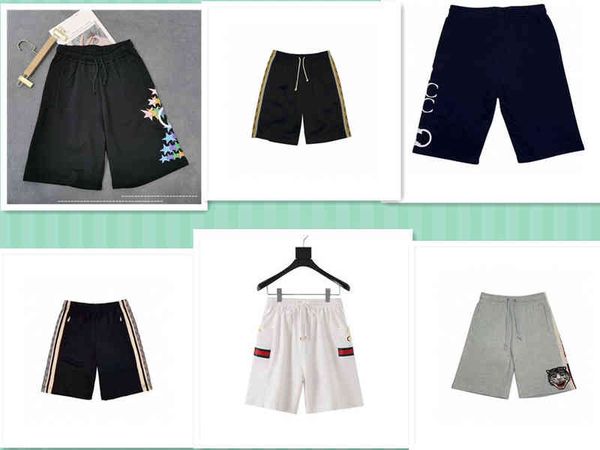 cc high version 22 spring and summer new men's leisure trend fashion shorts classic stitched pockets on both sid for men and women, White;black
cc high version 22 spring and summer new men's leisure trend fashion shorts classic stitched pockets on both sid for men and women, White;black