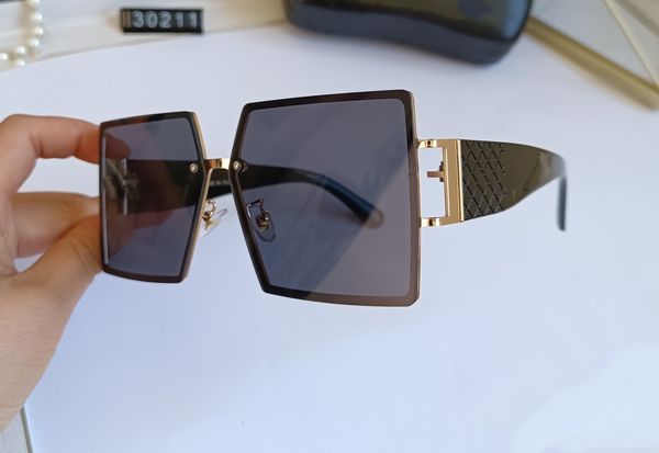 womens sunglasses for women men sun glasses mens 30211 fashion style protects eyes uv400 lens with case, White;black
womens sunglasses for women men sun glasses mens 30211 fashion style protects eyes uv400 lens with case, White;black