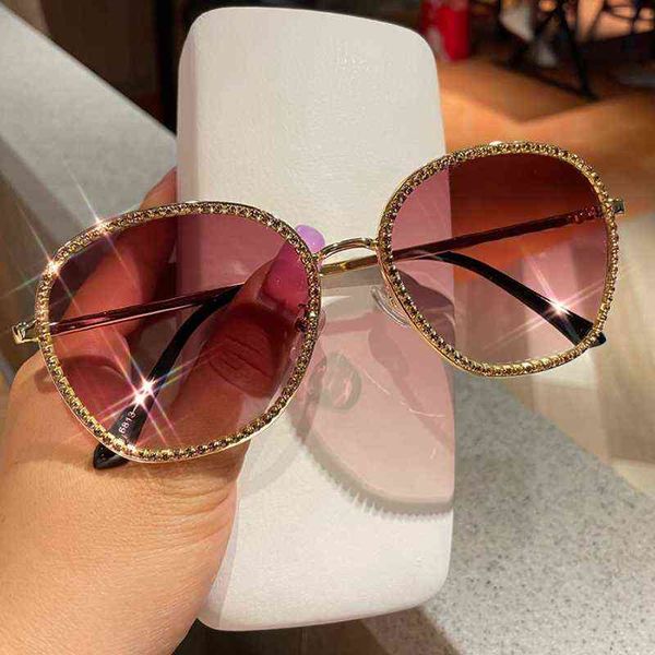 sunglasses fashion tea gradient female lens metal rhinestone round for summer travel driving glasses 220326, White;black
sunglasses fashion tea gradient female lens metal rhinestone round for summer travel driving glasses 220326, White;black