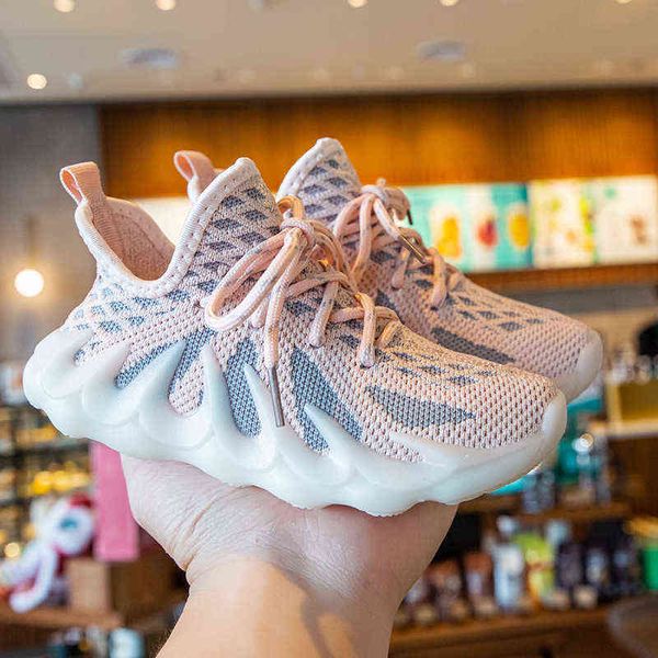2021 new fashion girl's running shoes kids sports sneakers children soft outdoor walking tenis shoes boys black school sneakers g220527, Black;red
2021 new fashion girl's running shoes kids sports sneakers children soft outdoor walking tenis shoes boys black school sneakers g220527, Black;red