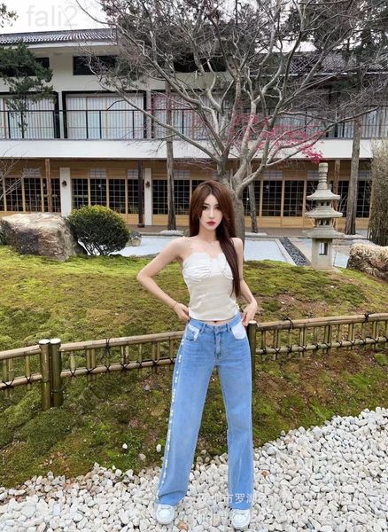 women's jeans designer chel xiaoxiangjia 21ss new heavy industry side row nail bead high waist denim pants pocket adopts color blocking, Blue
women's jeans designer chel xiaoxiangjia 21ss new heavy industry side row nail bead high waist denim pants pocket adopts color blocking, Blue