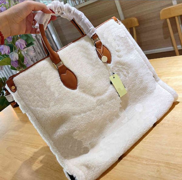 21fw luxury shoulder bag shopping bags designer handbag fashion classic letter large capacity woolen handbags high quality
21fw luxury shoulder bag shopping bags designer handbag fashion classic letter large capacity woolen handbags high quality