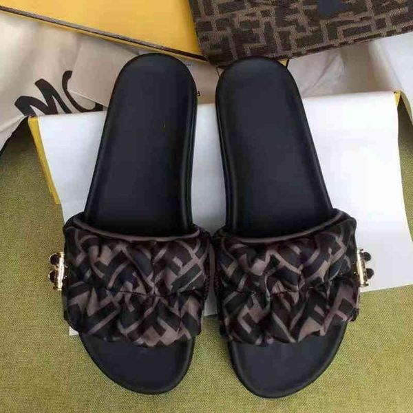 slippers european and american outdoor wear thick f family large size summer soft bottom flip flops sandals flat lazy women's ugdu, Black
slippers european and american outdoor wear thick f family large size summer soft bottom flip flops sandals flat lazy women's ugdu, Black