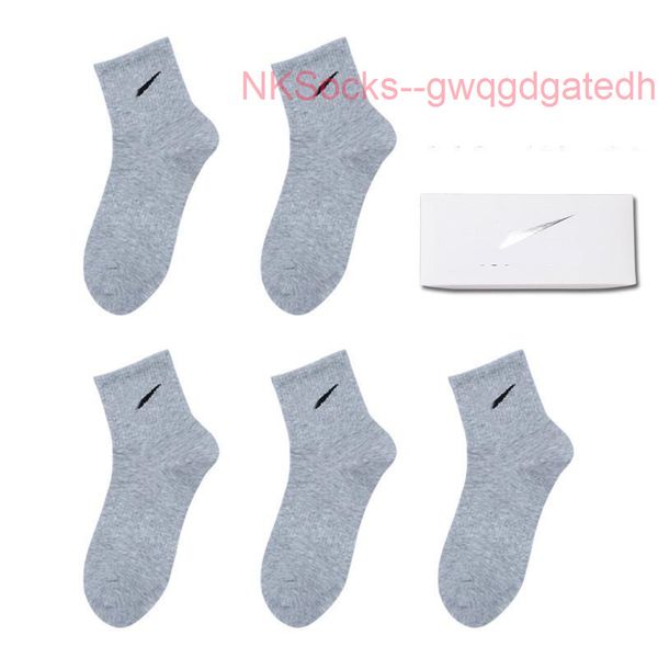 fashion classic men's socks gift box stockings hook brand black white gray medium tube sports cotton sweat absorbing sock men women lux
fashion classic men's socks gift box stockings hook brand black white gray medium tube sports cotton sweat absorbing sock men women lux