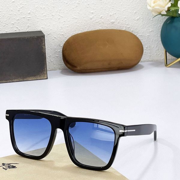 classic mens sunglasses casual party outdoor multifunctional uv400 protective glasses ft0896 fashion retro full frame ladies designer sungla, White;black 
classic mens sunglasses casual party outdoor multifunctional uv400 protective glasses ft0896 fashion retro full frame ladies designer sungla, White;black