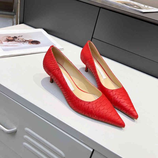 dress shoes spring pointed high-heeled shoes knife cut snake leather thin heel black professional shallow mouth single shoe women
dress shoes spring pointed high-heeled shoes knife cut snake leather thin heel black professional shallow mouth single shoe women