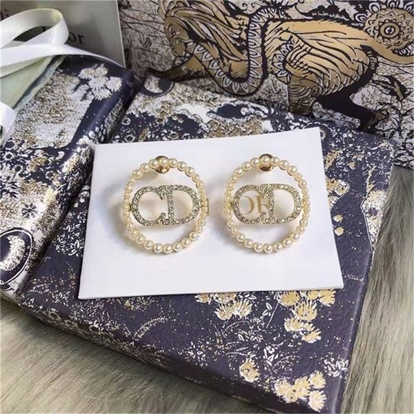 2022 fashion 20% off designer jewelry d di full diamond round pearl earrings female fashion temperament design sense hollow earrings, Golden
2022 fashion 20% off designer jewelry d di full diamond round pearl earrings female fashion temperament design sense hollow earrings, Golden