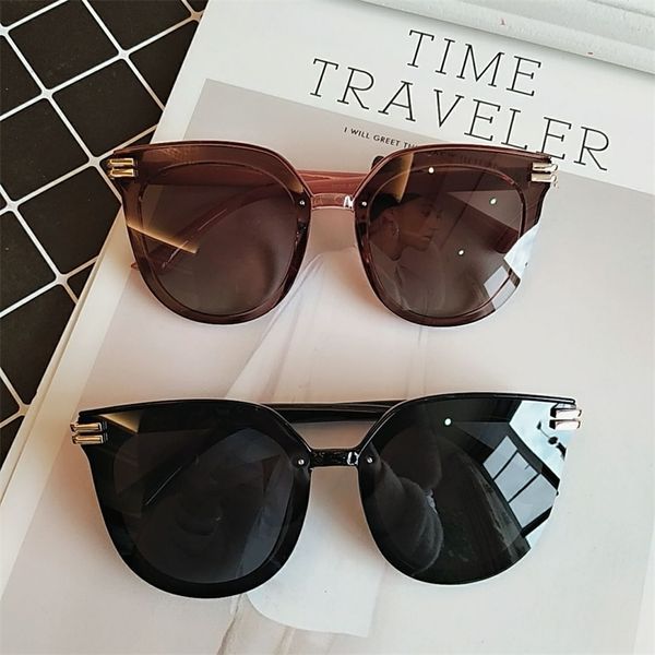 new fashion women's polarized sunglasses large frame sunglasses women's fashion plastic glasses, White;black
new fashion women's polarized sunglasses large frame sunglasses women's fashion plastic glasses, White;black