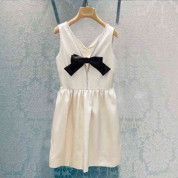 deep v suspender skirt heavy industry diamond inlaid sweet temperament dress bow princess doll summer, Black
deep v suspender skirt heavy industry diamond inlaid sweet temperament dress bow princess doll summer, Black