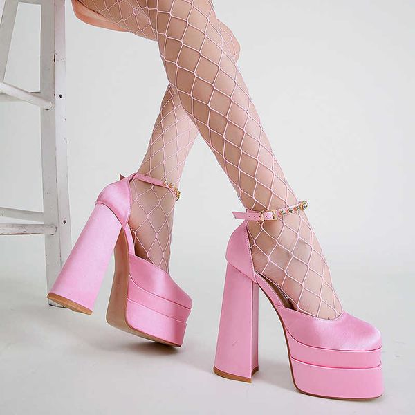 2022 new women's chunky heel party shoes fashion double-layer waterproof platform square head shoes large wedding sandals classic luxur, Black
2022 new women's chunky heel party shoes fashion double-layer waterproof platform square head shoes large wedding sandals classic luxur, Black