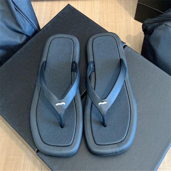 women designer sandals flat heel slippers classic non-slip platform slides summer ladies beach flip flops, Black
women designer sandals flat heel slippers classic non-slip platform slides summer ladies beach flip flops, Black