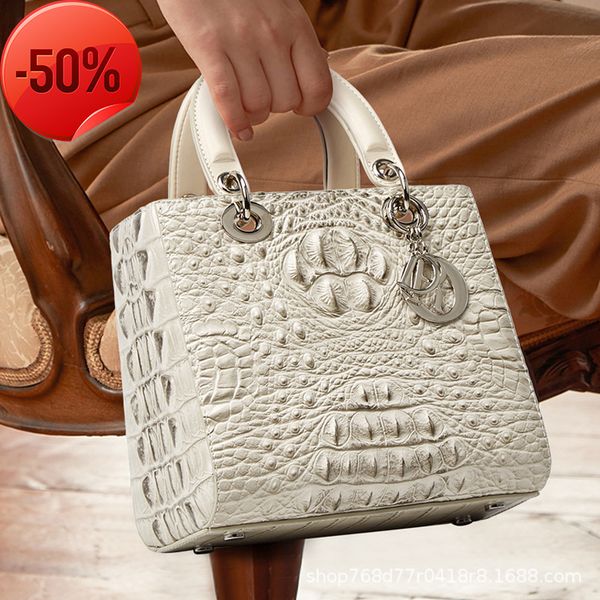 the factory directly new 2022 crocodile bone diana bag fashion hand single shoulder msenger cowhide women's bag
the factory directly new 2022 crocodile bone diana bag fashion hand single shoulder msenger cowhide women's bag