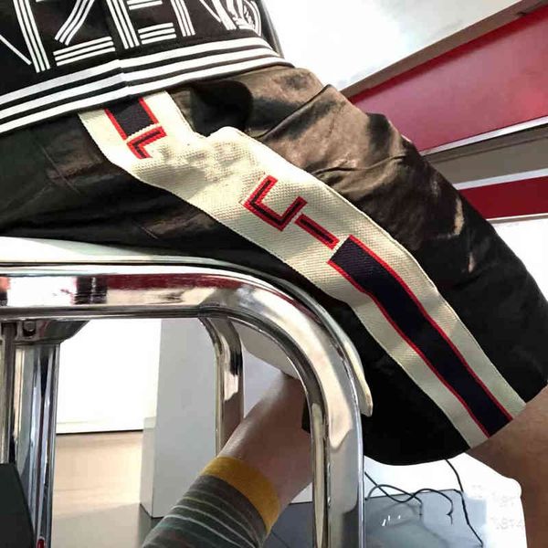 summer american sports shorts men's style large size cropped pants wear trend pants outside in summer, White;black
summer american sports shorts men's style large size cropped pants wear trend pants outside in summer, White;black
